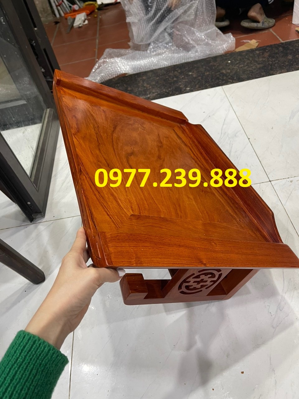 bàn thờ treo tường gỗ hương 89cm