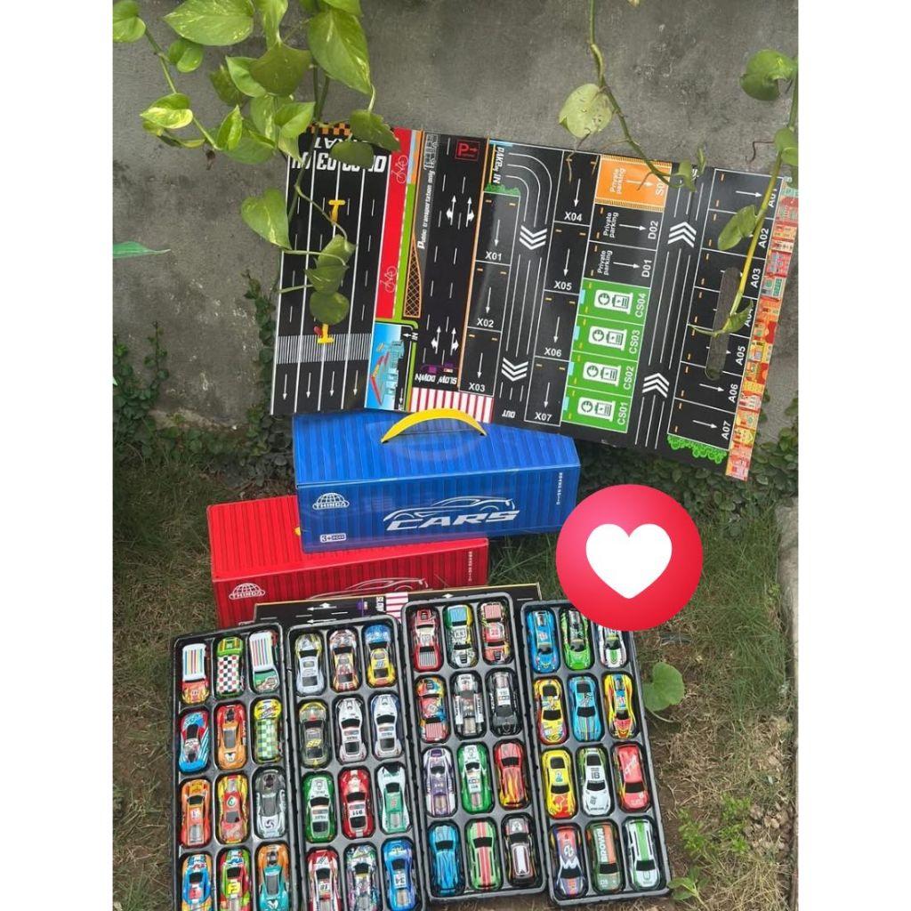 Mô Hình 30 và 48 Xe Thể Thao Bằng Hợp Kim Chạy Đà Đường Đua Hộp Đựng Hình Thùng Container