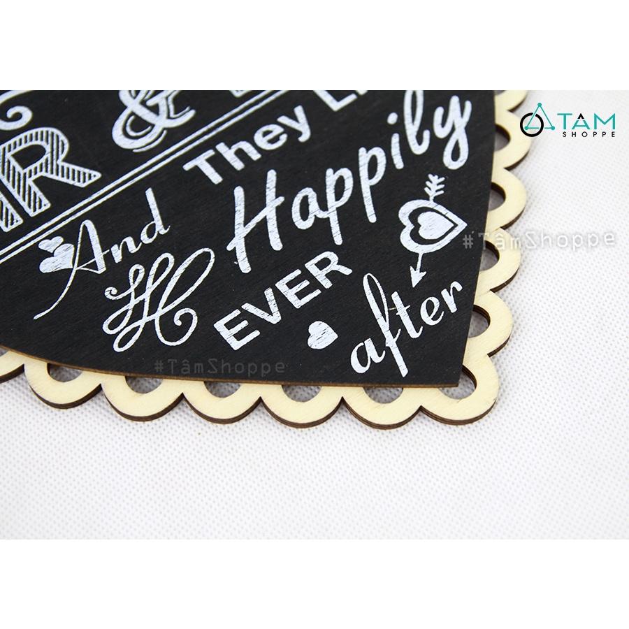 Bảng gỗ treo cửa trái tim MR MRS trắng đen trang trí cưới TTC-23