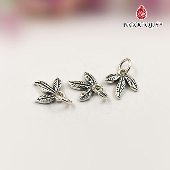 Charm bạc hình lá phong treo - Ngọc Quý Gemstones