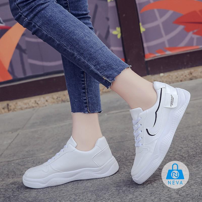 (HÀNG MỚI) Giày Sneaker Nữ Màu Trắng Viền Đen Giá Tốt NEVA2541