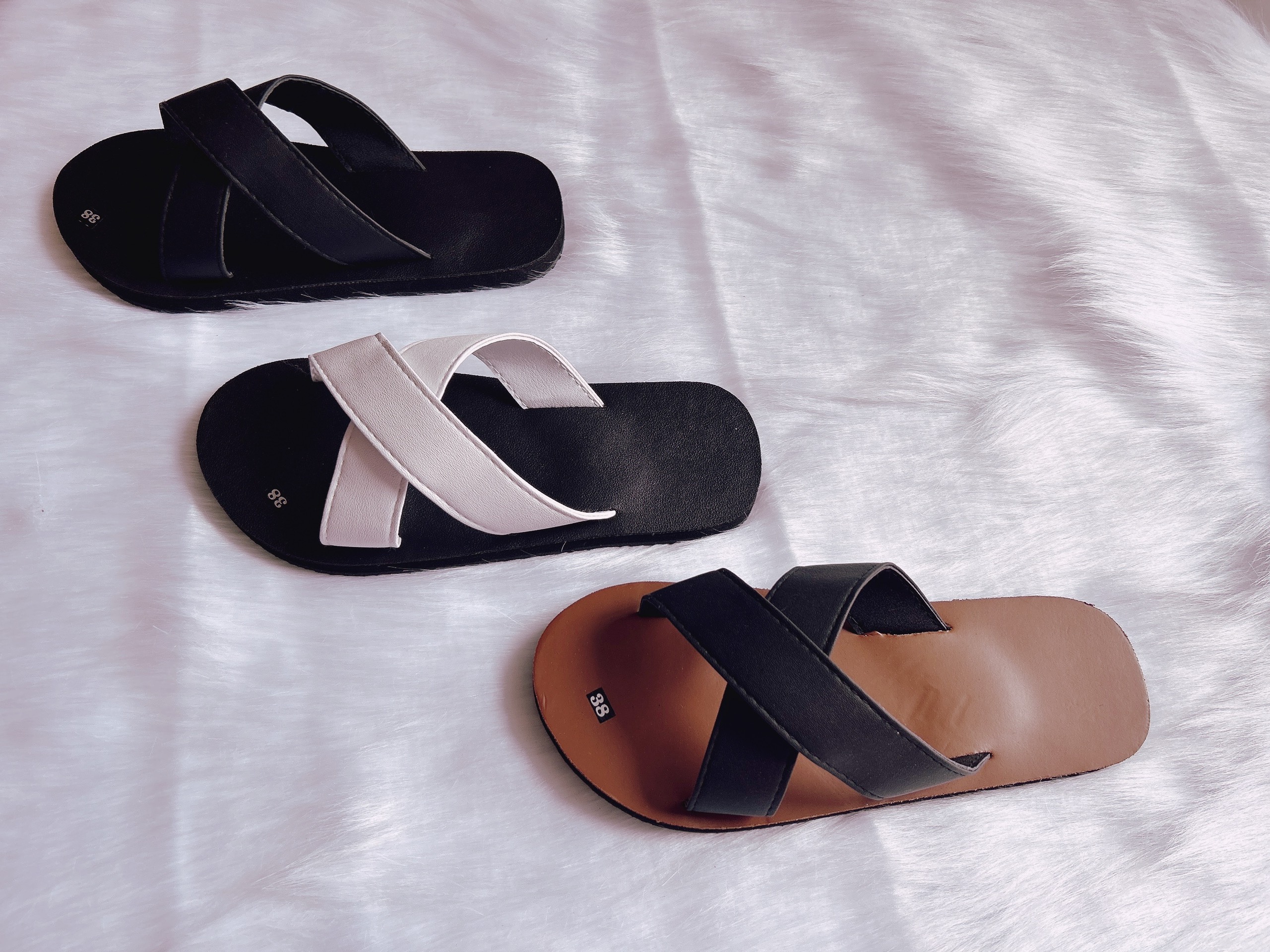 Dép sandal Nữ quai da mềm Đế bệt Cao Su ôm chân LYNA Sandal mã SD26