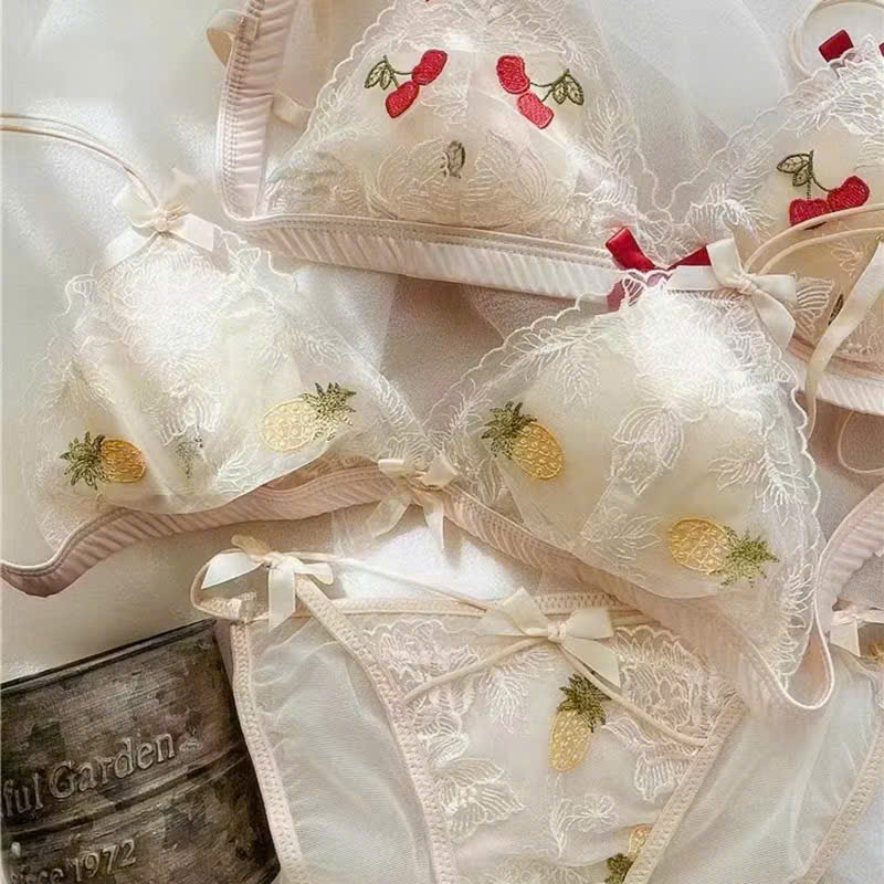 Bộ Đồ Lót Trái Thơm Thêu Không Gọng Mút Mỏng Xinh Xắn