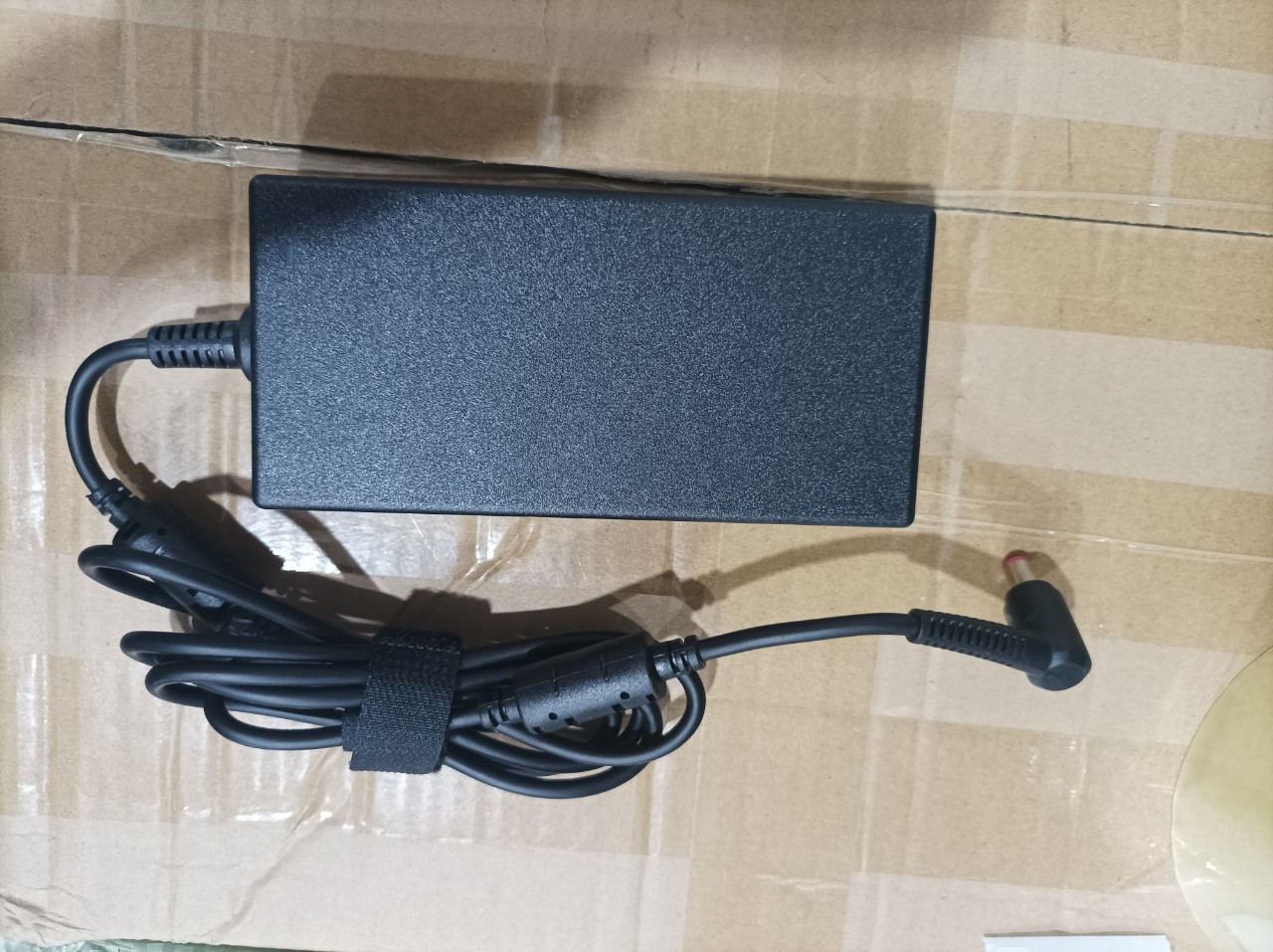 Sạc (Charger for) dành cho Acer Predator Triton 700 PT715-51 ADP-180MB K 7.4*5.0mm 180W hàng nhập khẩu