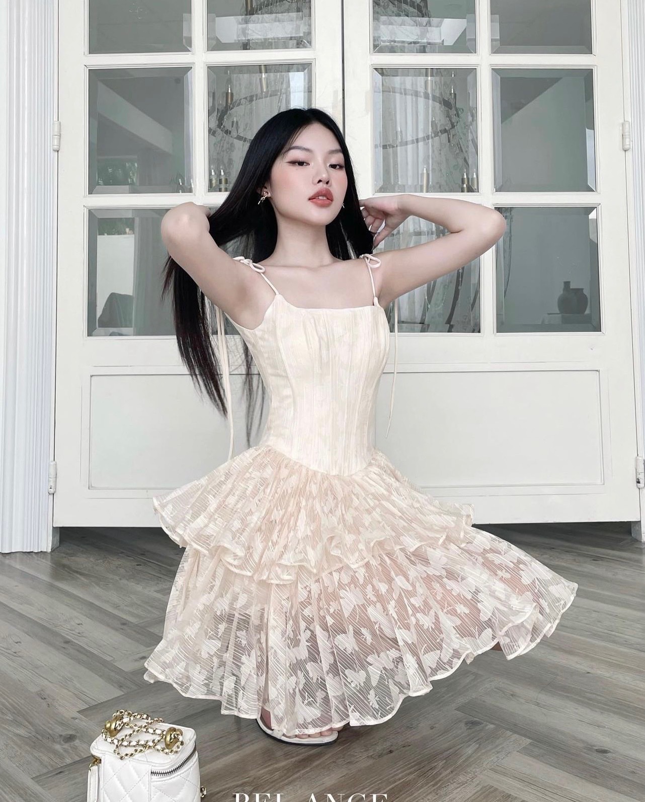 ĐẦM NGẮN DÂY CỔ U BÈO BỒNG REN XÒE ÔM EO BODY SUÔNG TRƠN HOA ĐI TIỆC ĐI CHƠI DẠO PHỐ