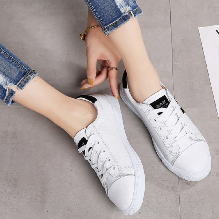 Women's Korean Casual Shoes Microfiber Leather Wild White Shoes