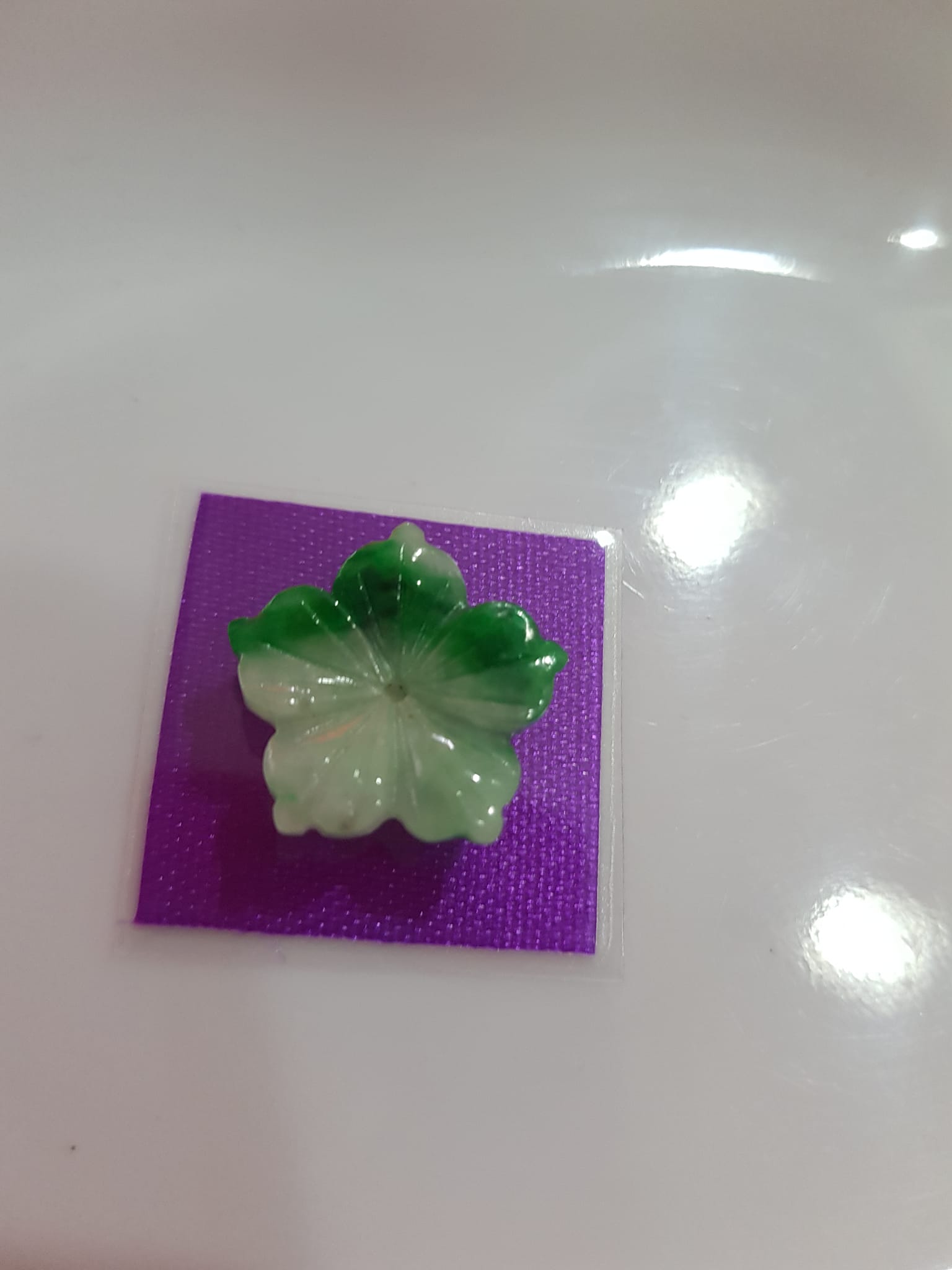 Mặt Dây Chuyền Bông Hoa Mai Mới Đẹp Trắng Xanh Lý nửa vầng trăng Size 18mm x dầy 3mm Đá cẩm thạch tự nhiên sáng bóng đẹp nữ bọc vàng đeo sang đẹp lắm ạ