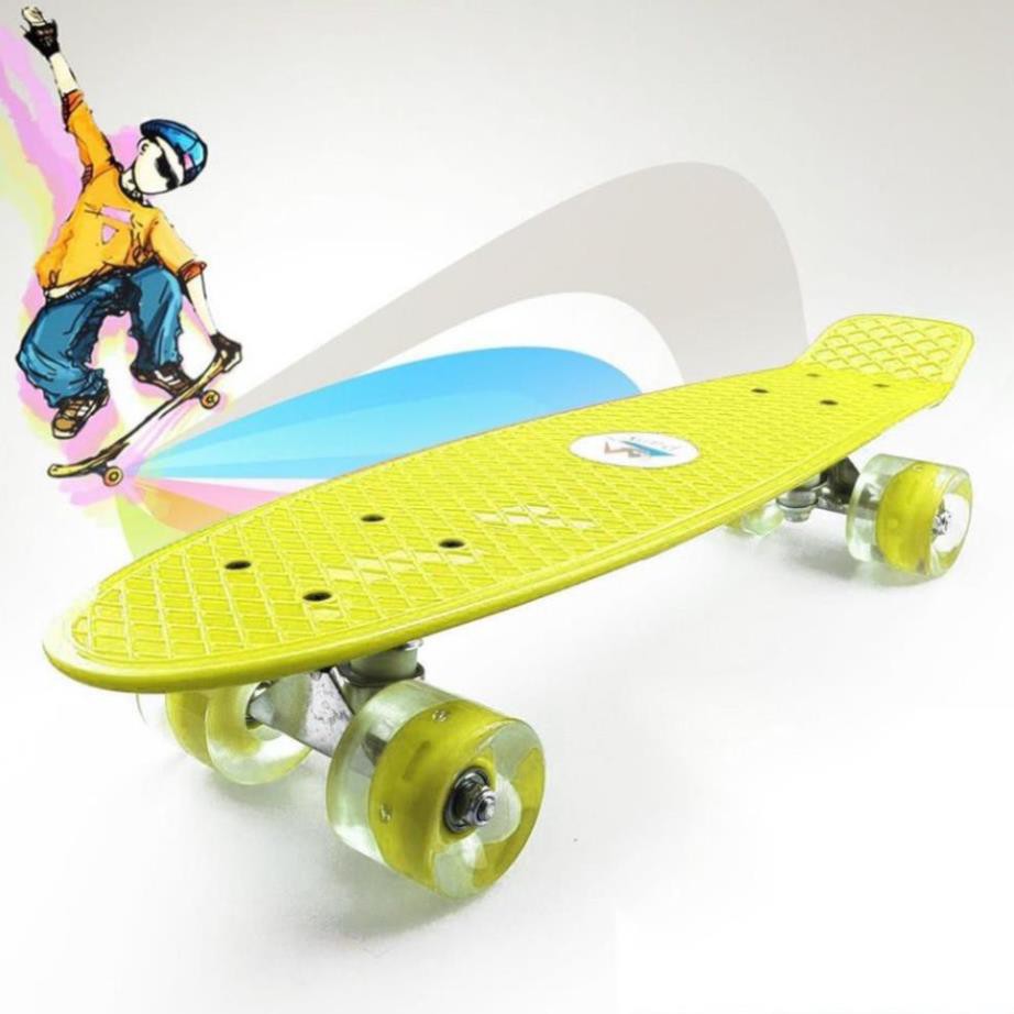 Ván Trượt Skateboard Penny Có Đèn Led Trục Kim Loại To (Giao Màu Ngẫu Nhiên)