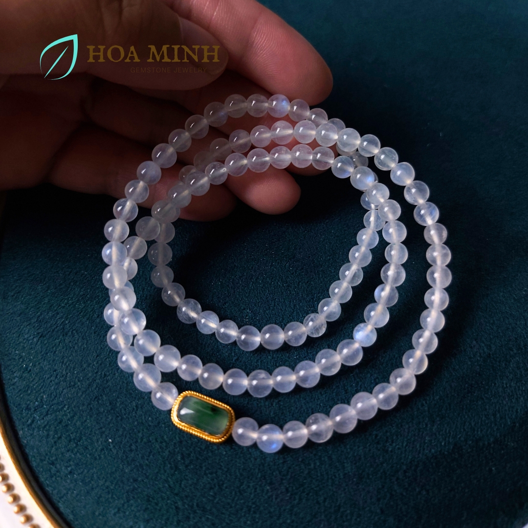 Vòng tay 108 hạt đá Mặt Trăng Moonstone 5.2 li phối charm vàng đá Cẩm Thạch Ngọc Lam lên bông cực VIP