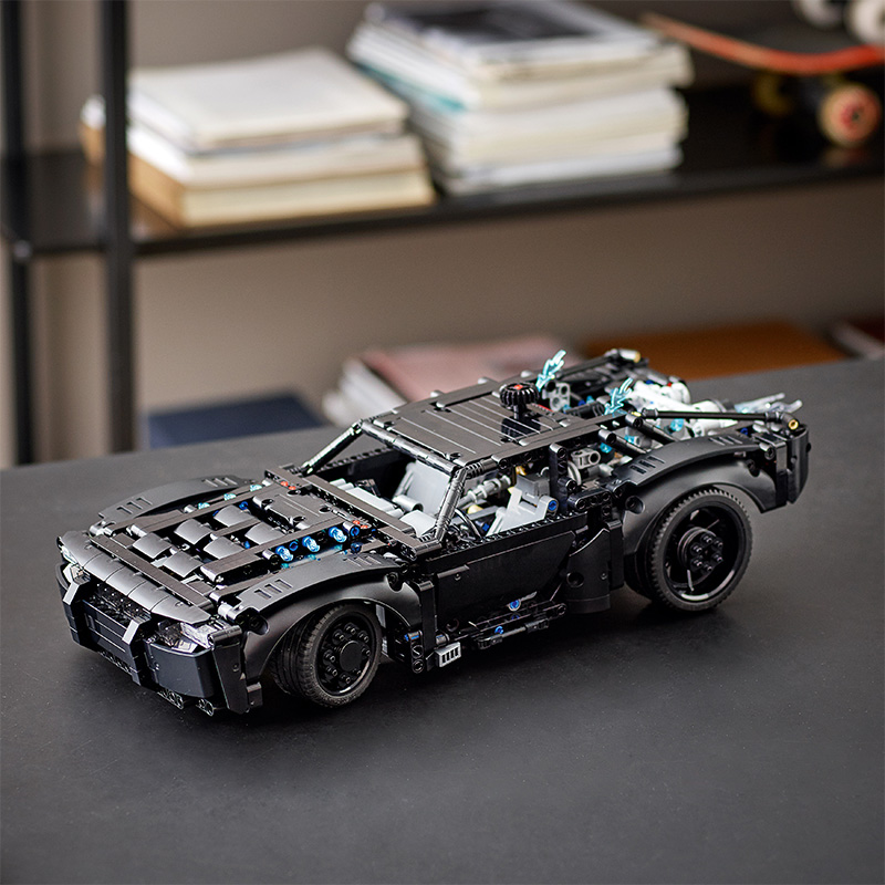 Đồ Chơi LEGO TECHNIC Chiến Xe Batmobile 42127