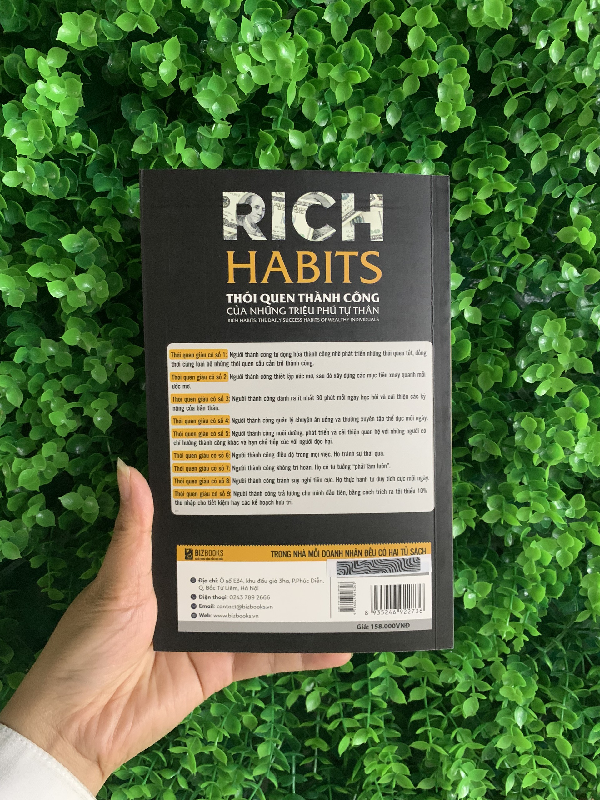 Thói quen thành công của những triệu phú tự thân - Rich Habits - Cuốn sách giúp cuộc đời bạn đi đến thành công