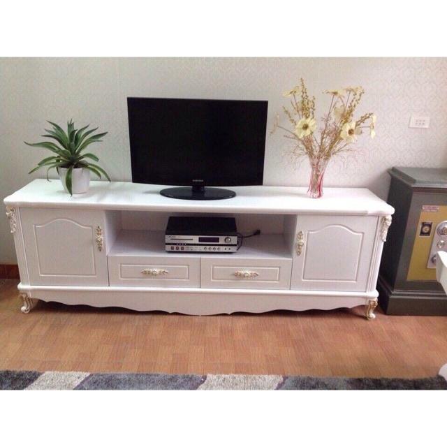 Kệ tivi tân cổ điển