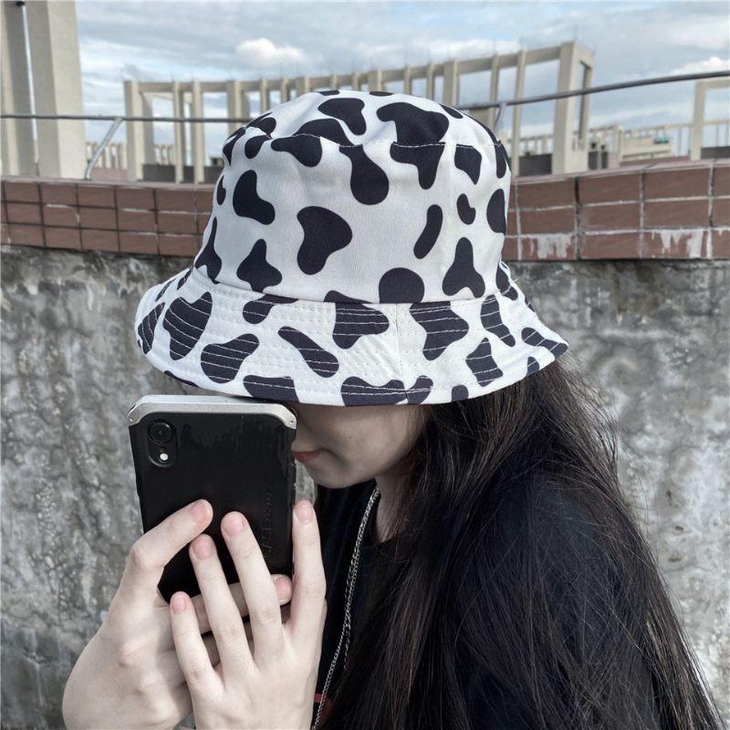 Mũ bucket nam nữ họa tiết trắng đen - Nón Ulzzang vành tròn con bò sữa hottrend 2021