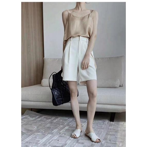 Quần Short nữ phong cách phóng khoáng trẻ trung dạo phố
