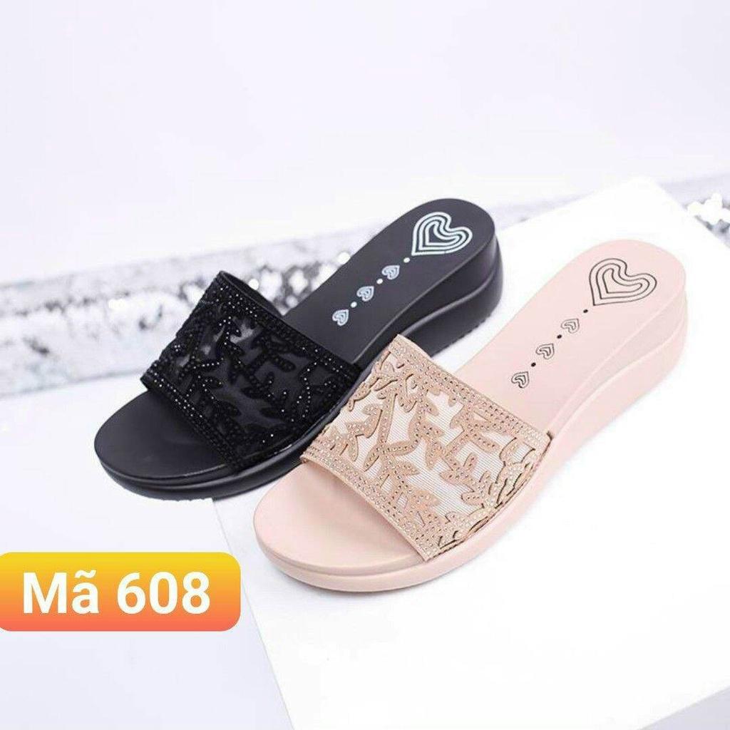 Dép nữ trung niên,mã A018,đế cao 3cm,size từ 35-39.