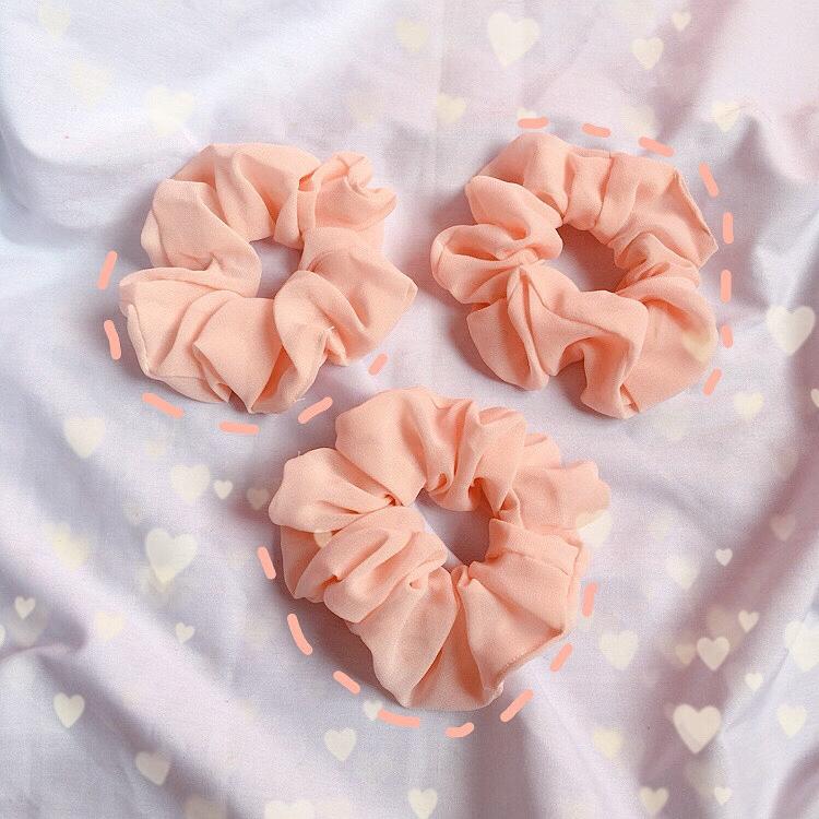 Combo 3 dây buộc tóc Scrunchies bóng (Tặng kèm kẹp tóc ngẫu nhiên