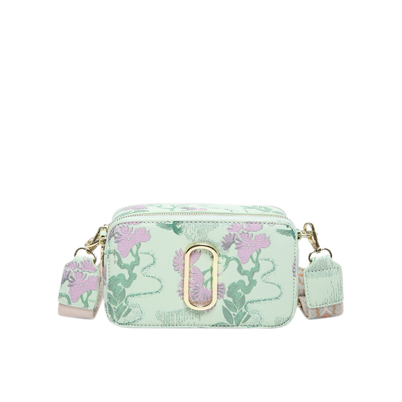 Túi đeo chéo nữ phong cách dễ thương – BEE GEE DCNU1091