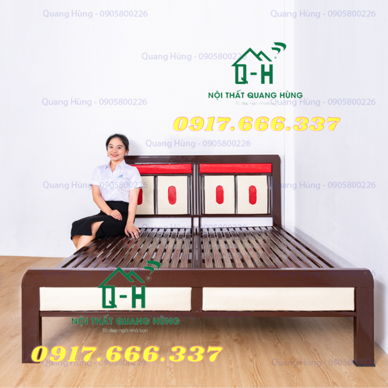 Giường sắt hộp vuông màu nâu sọc đỏ - sắt dày chịu lực cao dành cho gia đình
