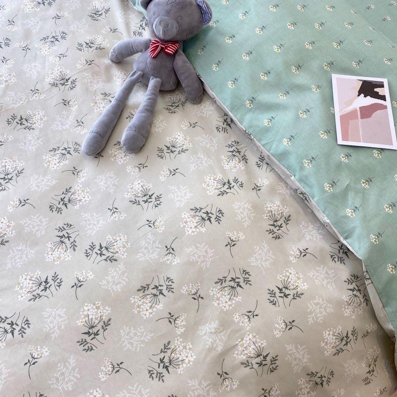 Bộ Chăn Ga Gối Cotton Poly 4 Món Hoa Nhí Vintage Xanh