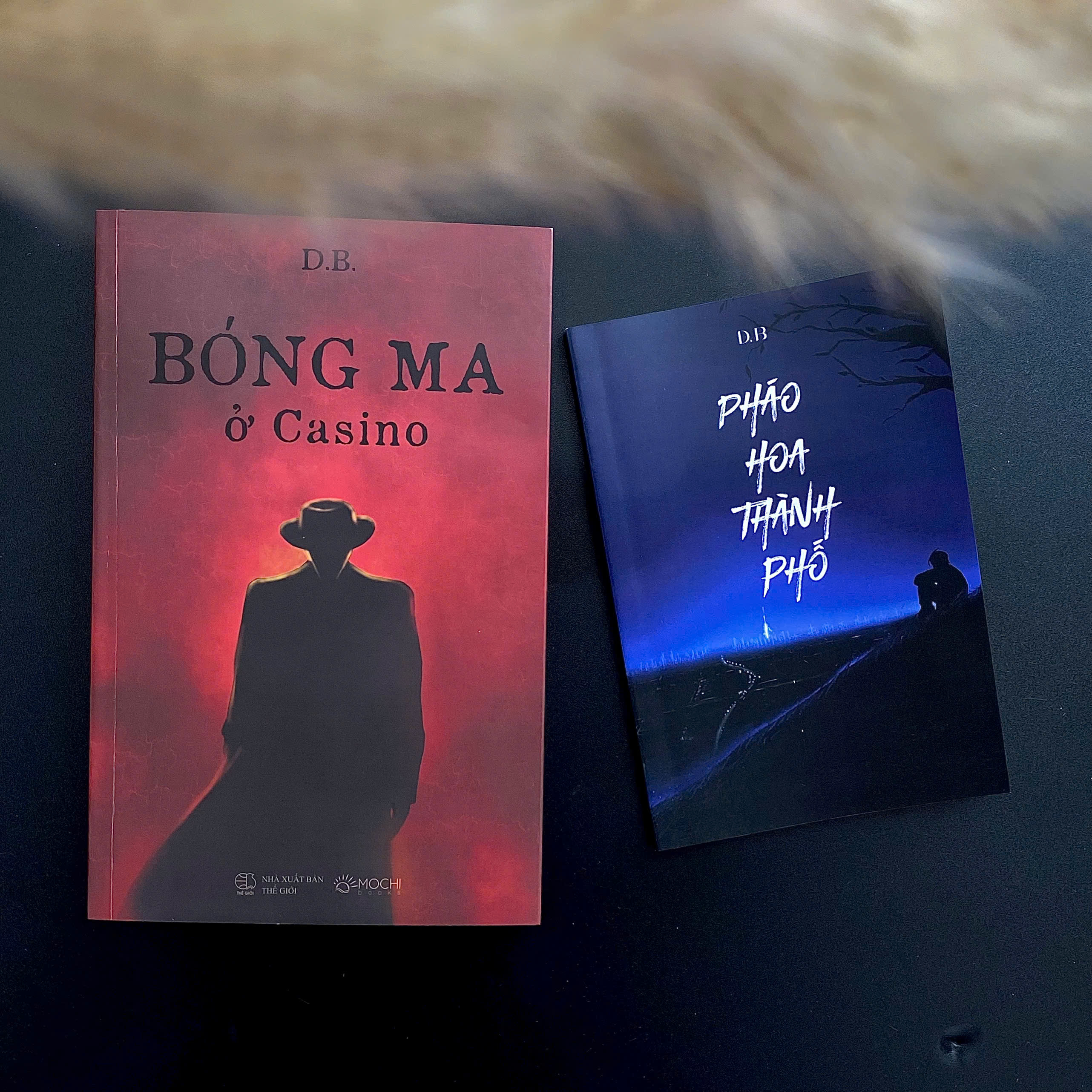 Sách - Bóng ma ở Casino + [QÙA TẶNG SỐ LƯỢNG GIỚI HẠN - Truyện cùng tác giả: Pháo hoa thành phố]