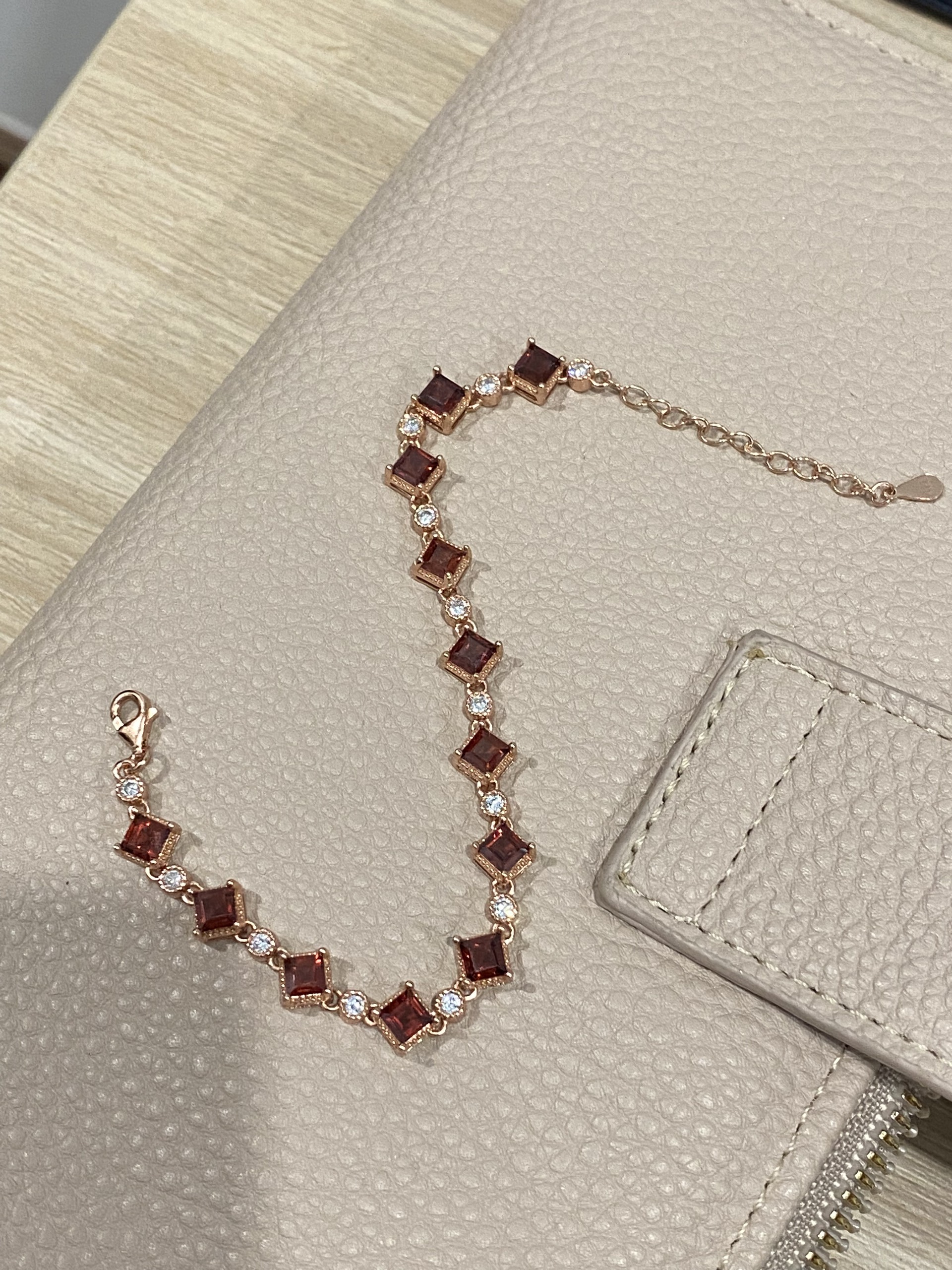 Lắc tay đính đá Garnet thiên nhiên (LB0173) - MOON Jewelry