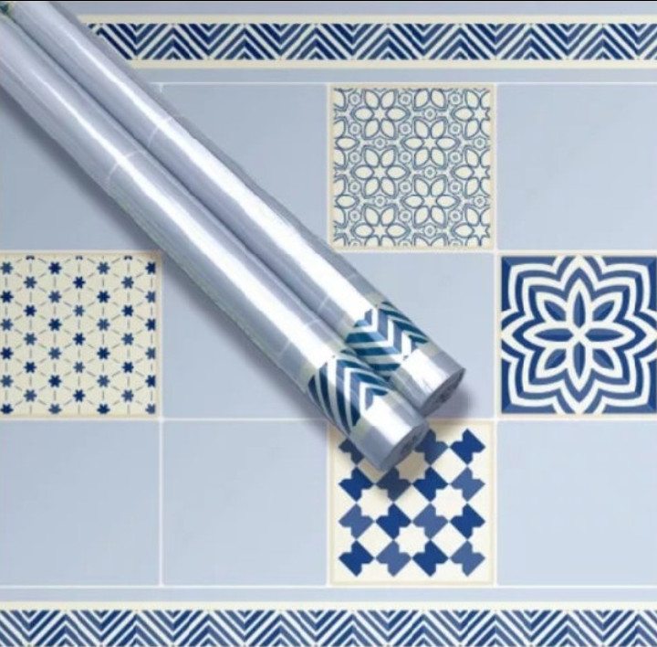 Cuộn 3 Mét Decal Giấy Dán Bếp Tráng Nhôm Cách Nhiệt Ô Vuông (3 Mét Dài x 0.6 Mét Rộng)
