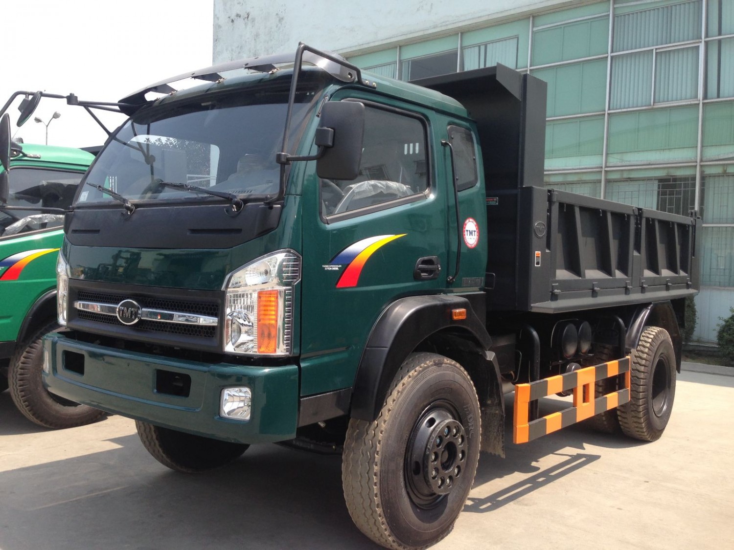 Đèn pha xe tải Cửu long 9 tấn, ben TMT 7 tấn, Dongfeng Việt Trung 5 tấn. Mã sản phẩm DC - 22 - 01 (1049/1059)