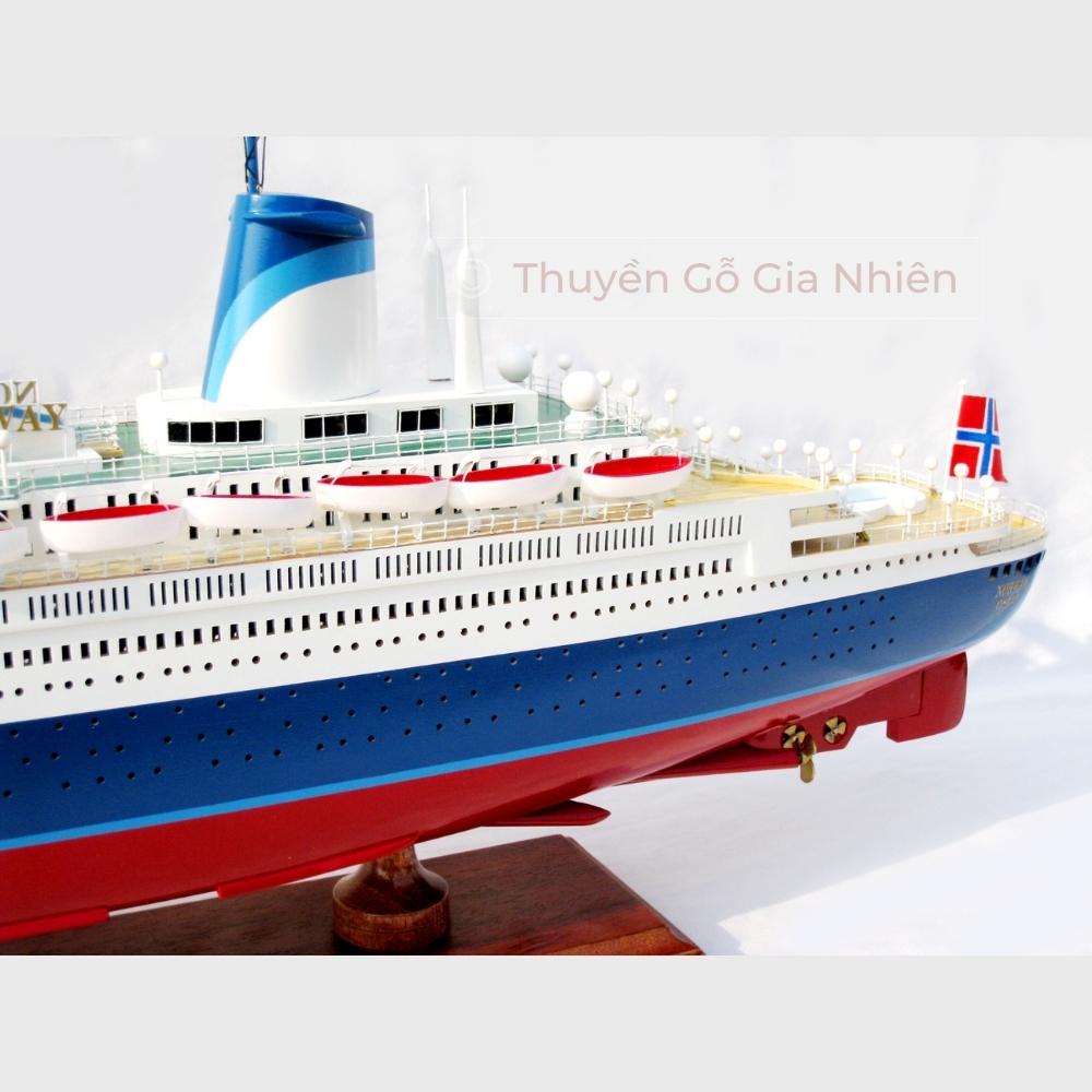 Mô Hình Thuyền Gỗ Trang Trí Phong Thủy Dạng Thuyền Du Lịch SS NORWAY Chính Hãng, Hàng Xuất Khẩu Chất Lượng Cao