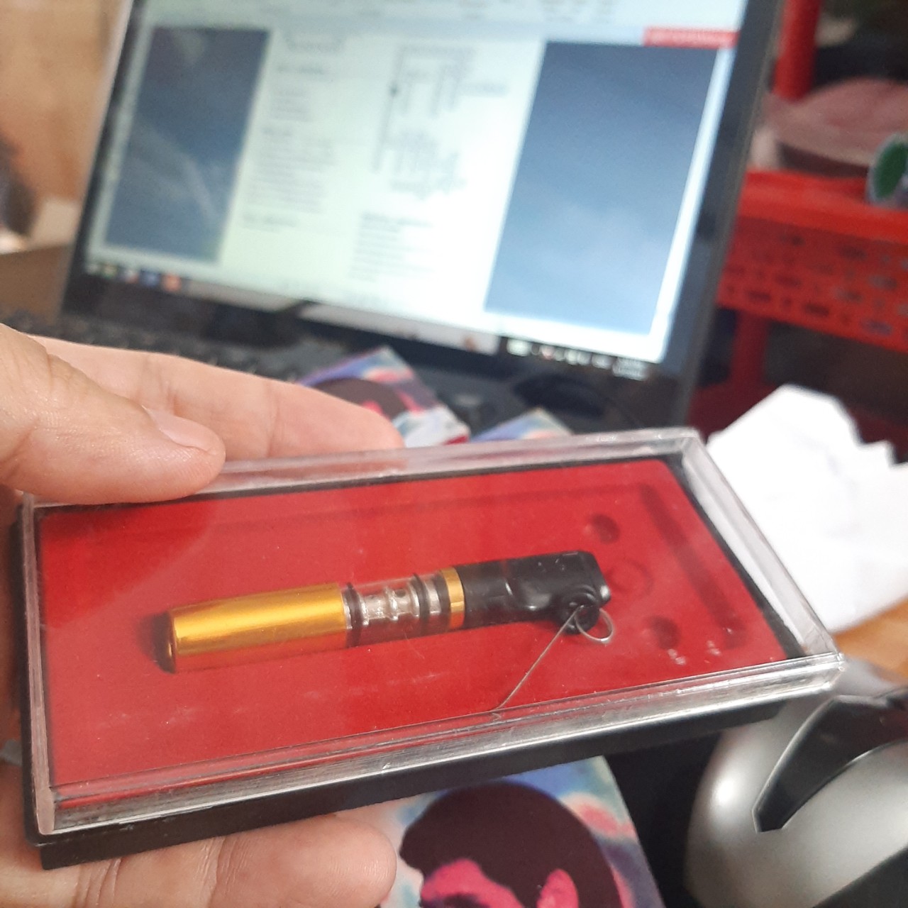 Tẩu thuốc nhựa dẻo kiêm lọc thuốc bảo vệ sức khỏe