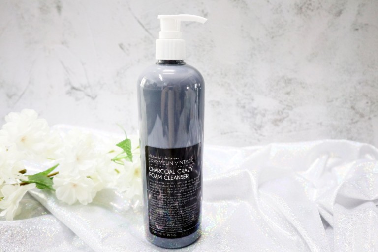 Sữa rửa mặt giúp sạch bã nhờn Graymelin Charcoal Crazy Foam Cleanser - 500ml