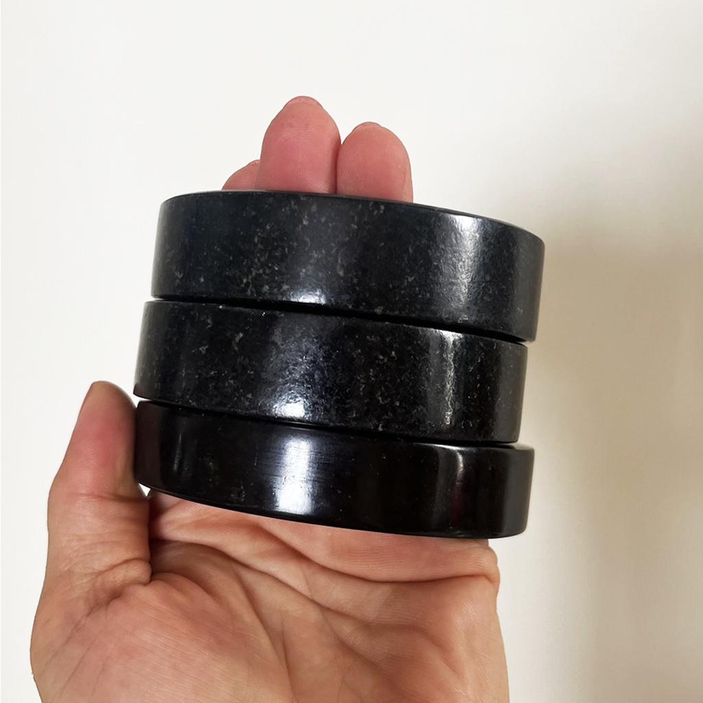 Vòng tay đá đen đá thật cho nam bản vuông 2 cm cho mệnh kim, Mộc, Thổ, Hỏa,Thủy nhiều size nhiều màu.