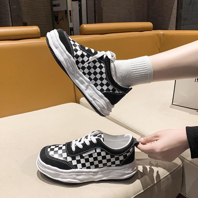 Giày MWC 0678 - Giày Thể Thao Nữ, Sneaker Đế Bánh Mì Da Mềm Siêu Xinh Phong Cách Ulzzang Hàn Quốc