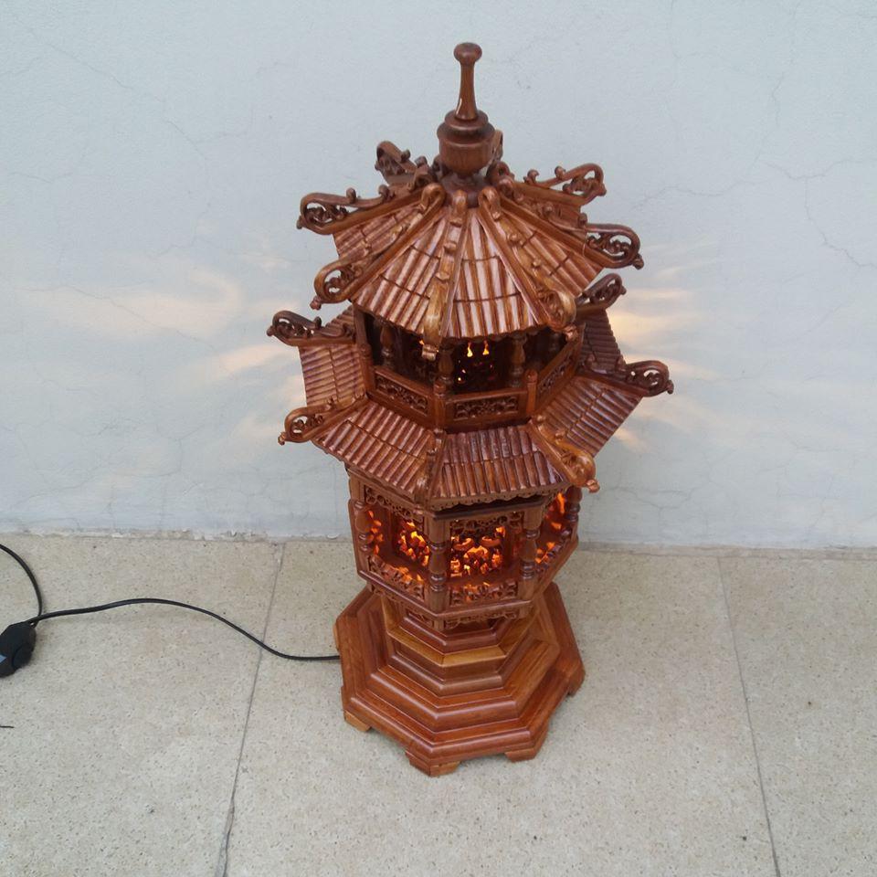 Đèn thờ kiểu tháp chùa .gỗ hương cao 81cmx35cmx35cm