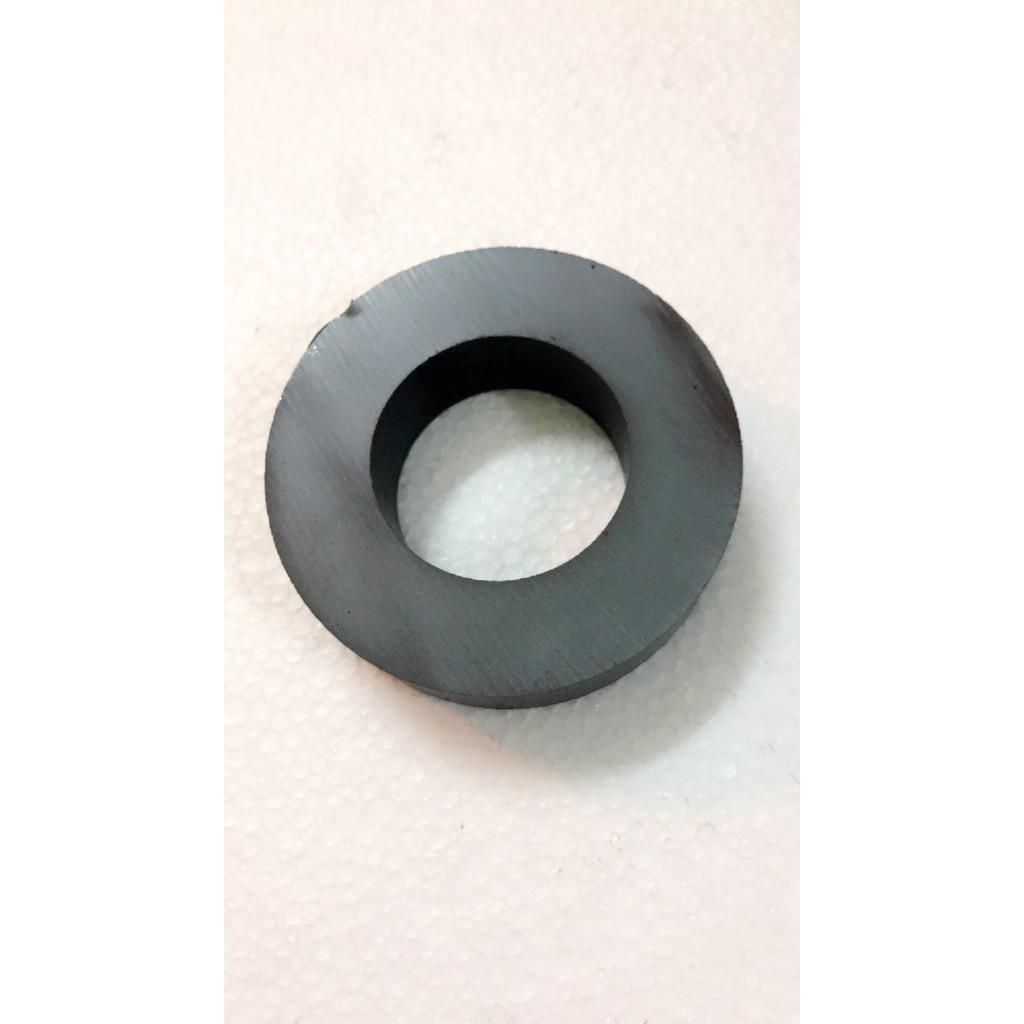 Nam châm Ferrite 60x15mm lỗ 32mm