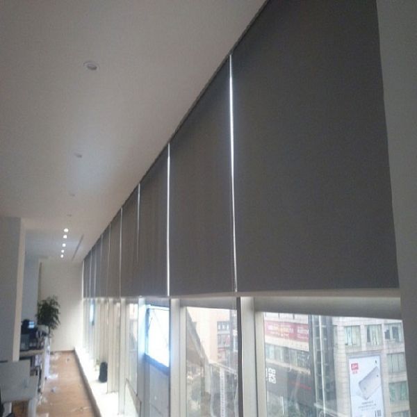 Rèm cuốn trơn ngang cố định 1m9 mã LUCY0027 - Cao 1m4 - 2.66 mét vuông