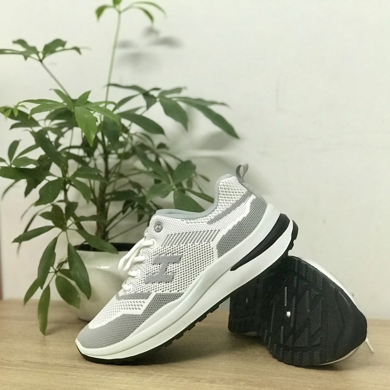 Giày thể thao nữ, giày Sneaker nữ giá rẻ siêu bền