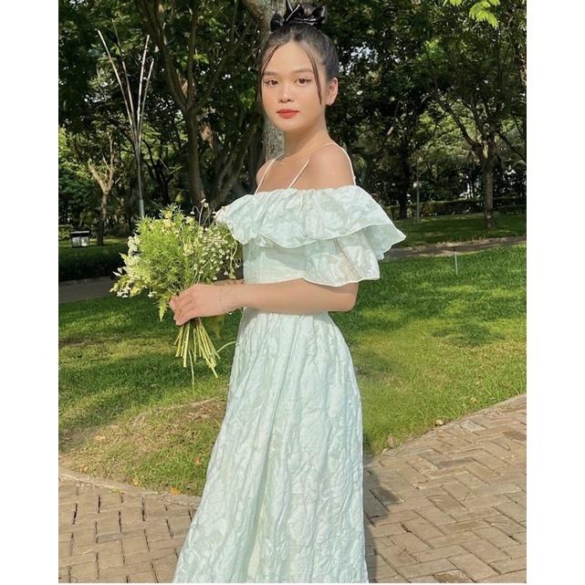 ĐẦM MAXI HOA TRỄ VAI BÈO NGỰC