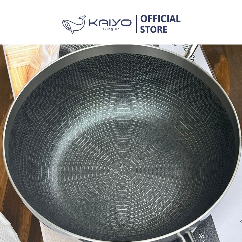 Chảo inox sâu lòng chống dính hoa văn nổi thân đáy liền 3 lớp tri-ply Kaiyo, size 24cm