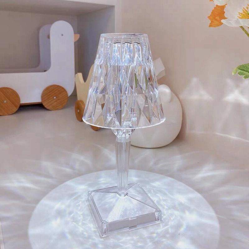 Đèn Led Để Bàn Pha Lê Sạc Usb Trang Trí Phòng Ngủ Độc Đáo