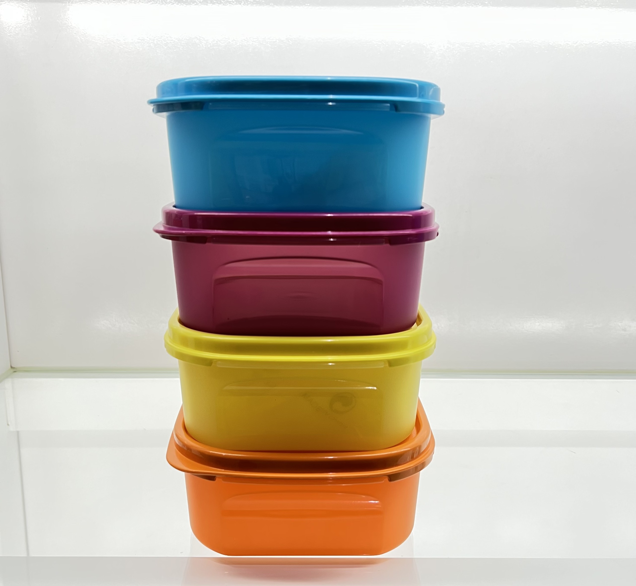 Set 4 hộp BQTP Tupperware Colorful Rectangular 850ML