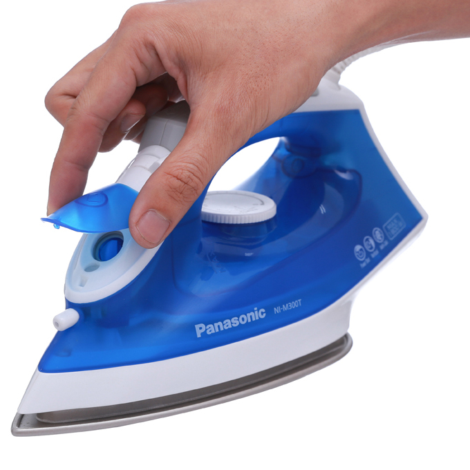 Bàn là hơi nước NI-M300TARA - Hàng chính hãng