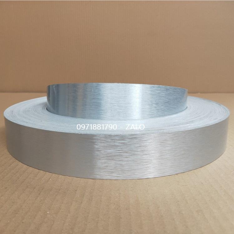 Nhôm uốn chân chữ bạc xước không gờ