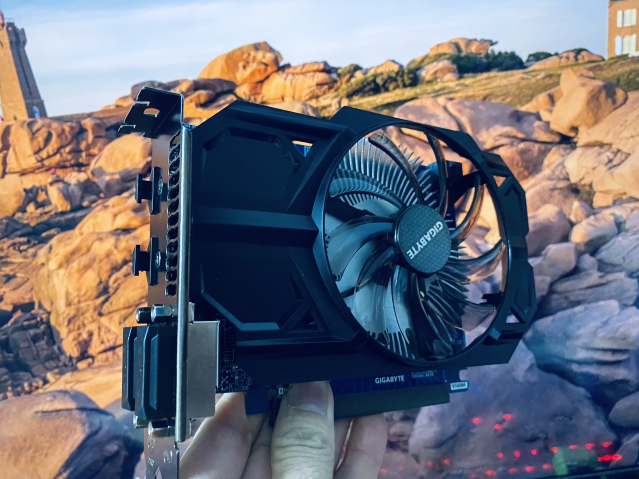 VGA GIGABYTE NVIDIA GeForce GTX 750Ti 2GB/1FAN - HÀNG CHÍNH HÃNG