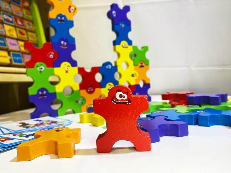 Đồ chơi xây tháp người cảm xúc, trò chơi tìm cảm xúc 6 mặt bằng gỗ phát triển tư duy và kỹ năng sống cho trẻ