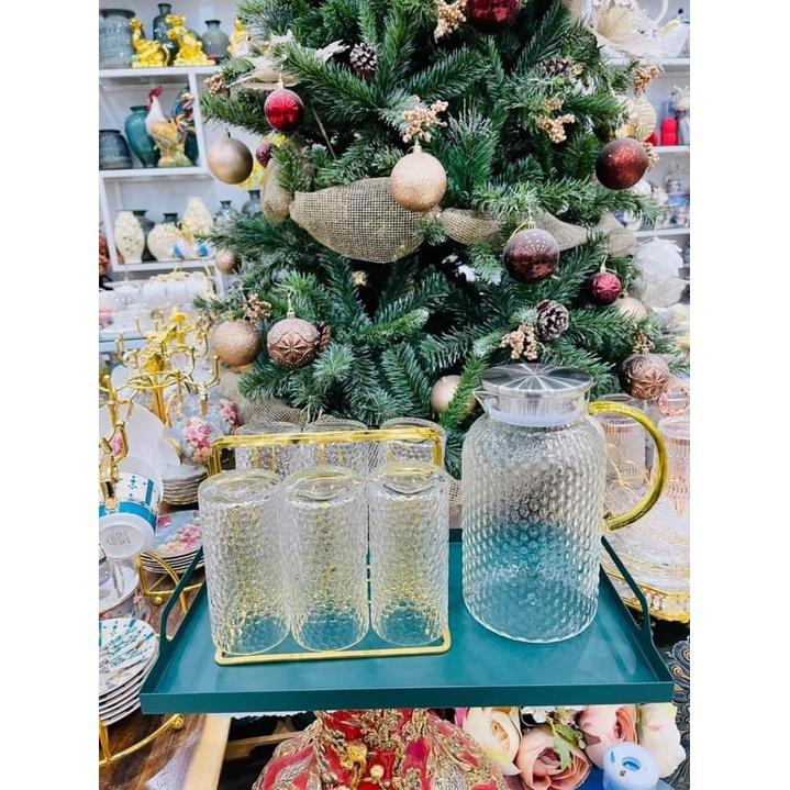 Combo bình đựng nước uống 6 cốc thủy tinh chịu nhiệt cao cấp vân sần kèm khay kim loại sơn tĩnh điện xanh
