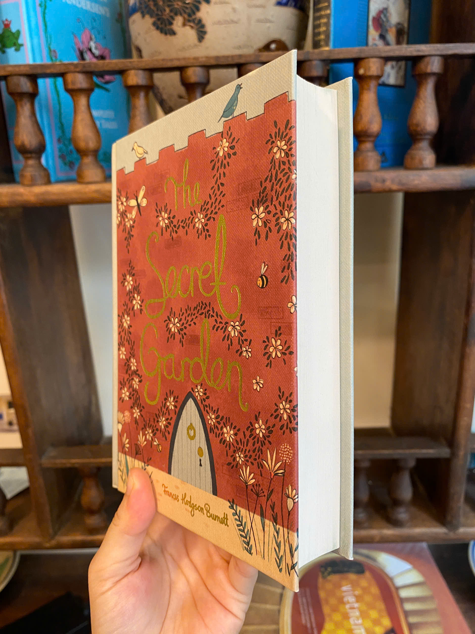 Sách - The Secret Garden by Frances Hodgson Burnett | Classic Literature / Bìa cứng / Ngoại văn