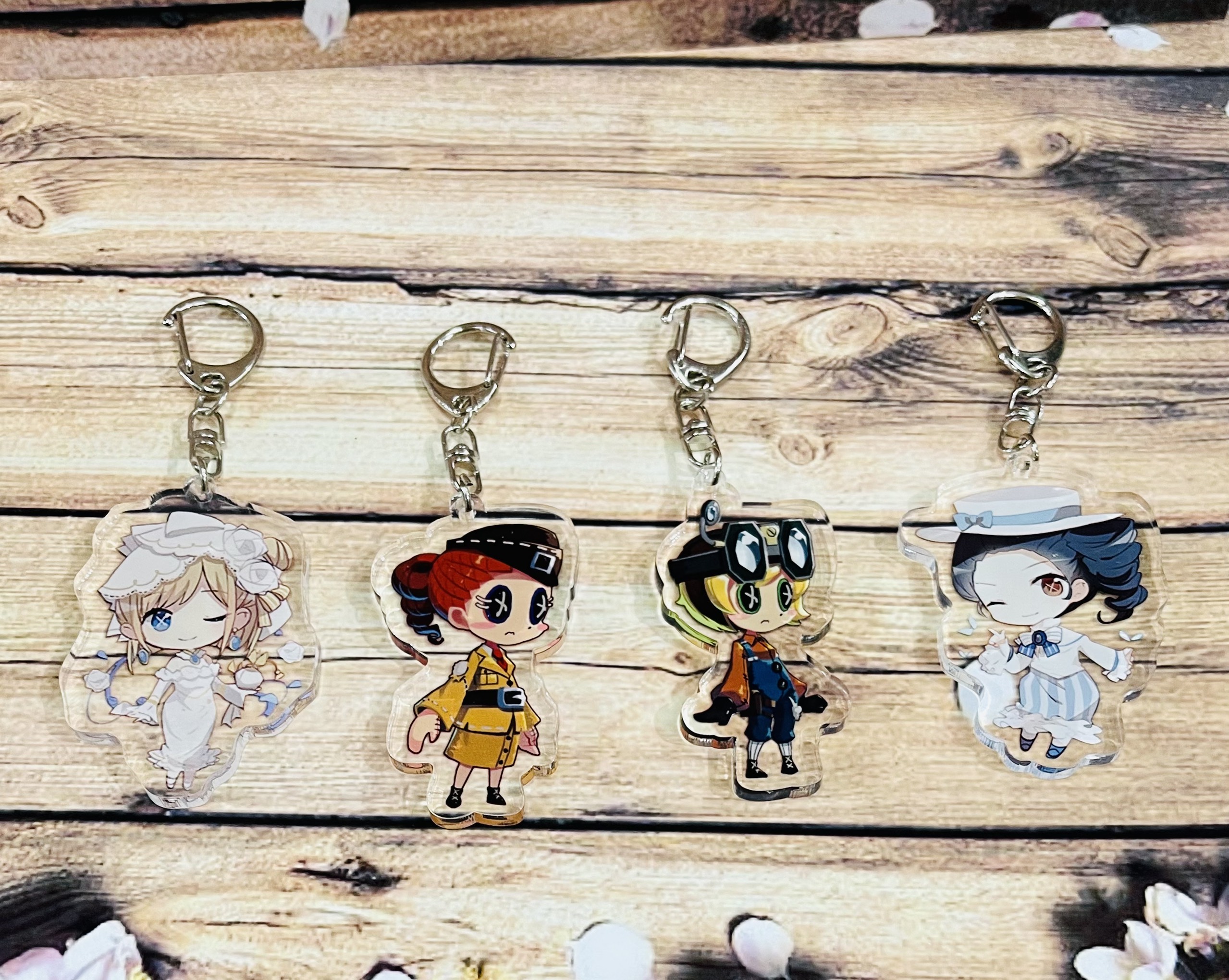 Móc khoá Identity V mica trong nhiều mẫu