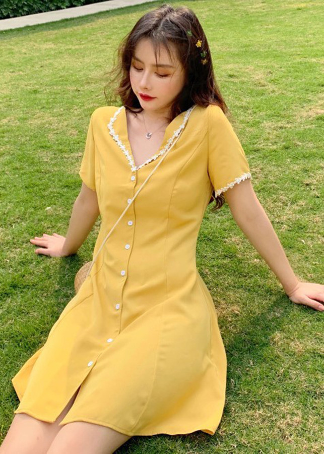 Đầm cổ bẻ viền ren vintage DAORA DRESS