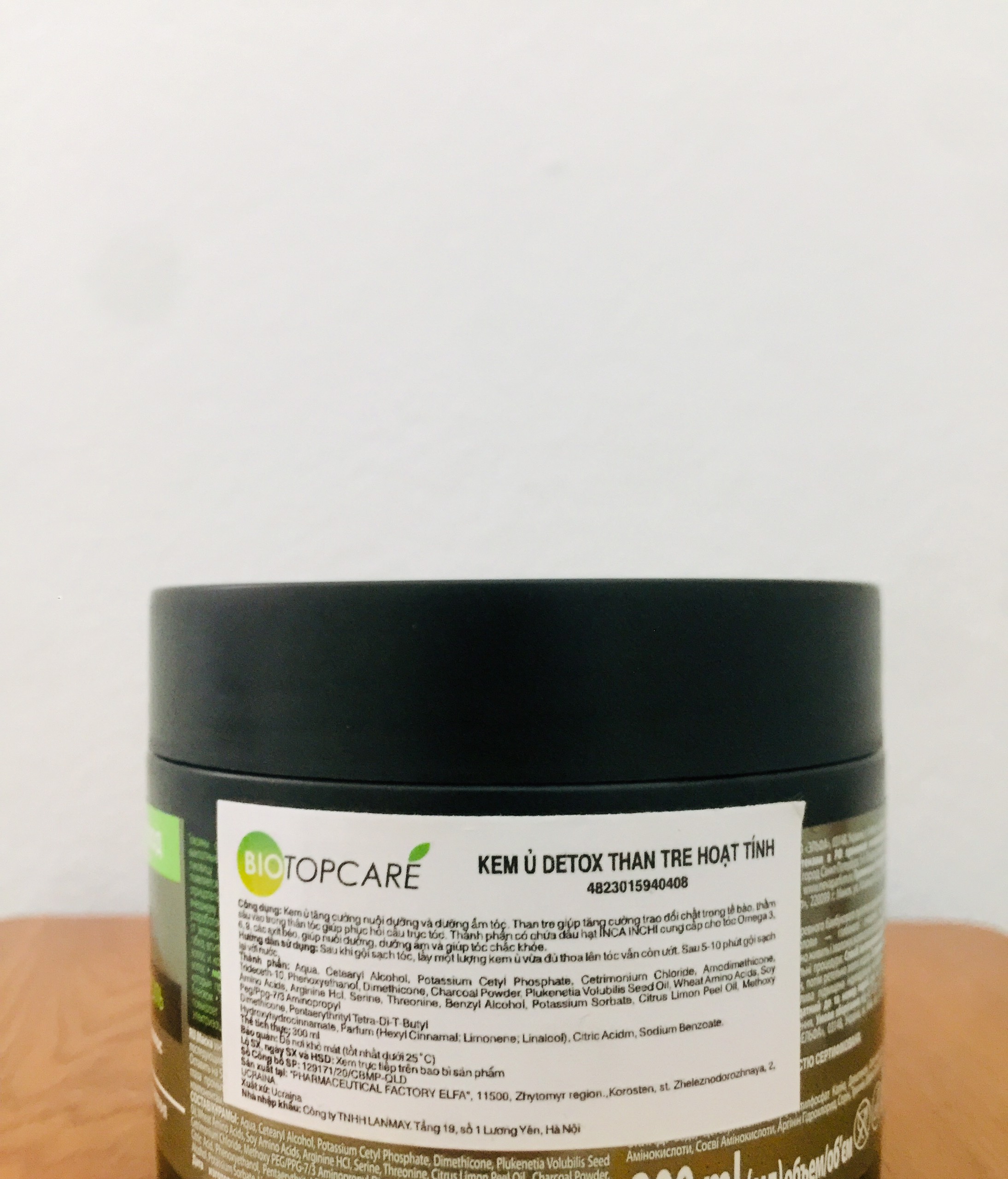 Kem ủ Dr. Sante Detox Hair giúp làm sạch tóc và da đầu 300 ml