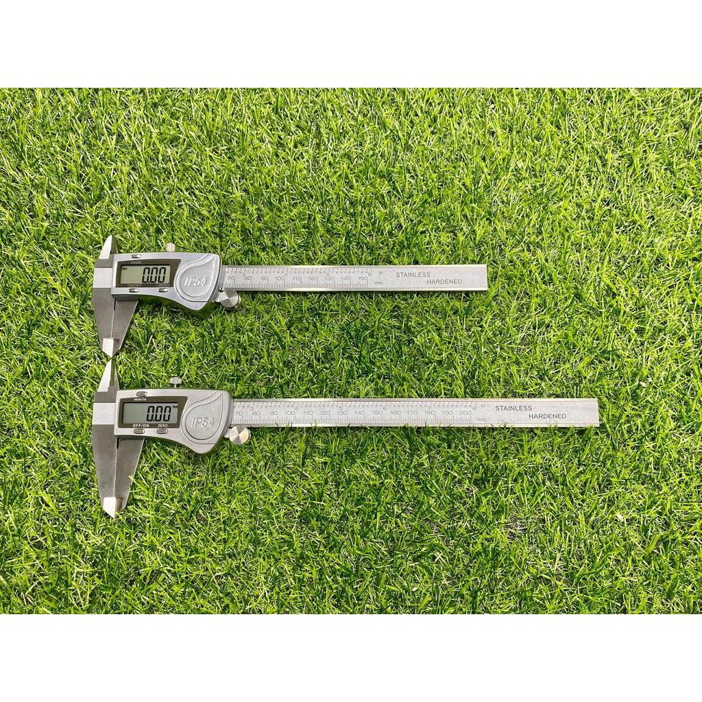 Thước kẹp điện tử chống nước Syntek thép không gỉ bền bỉ, chống bụi bẩn và ẩm mốc